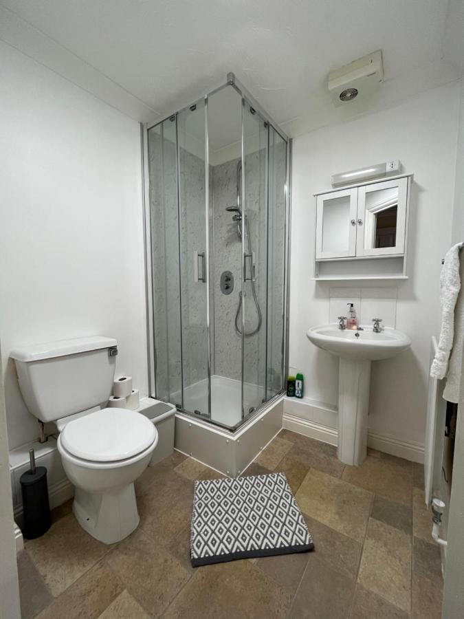 Archers 2 Bedrooms, Balcony, 2 Bathrooms, Free Parking, Wifi Southampton Luaran gambar