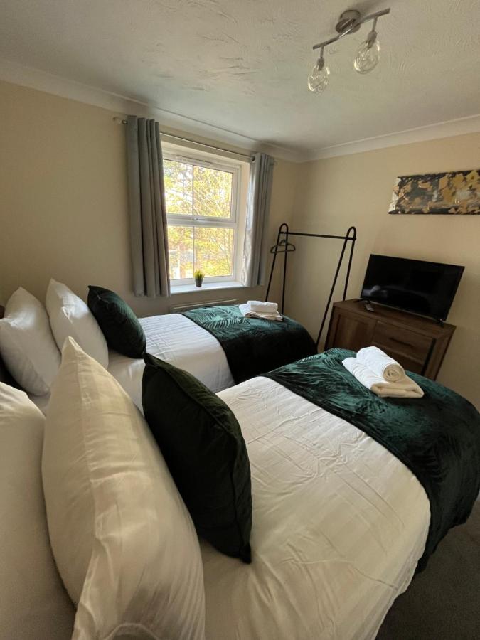 Archers 2 Bedrooms, Balcony, 2 Bathrooms, Free Parking, Wifi Southampton Luaran gambar