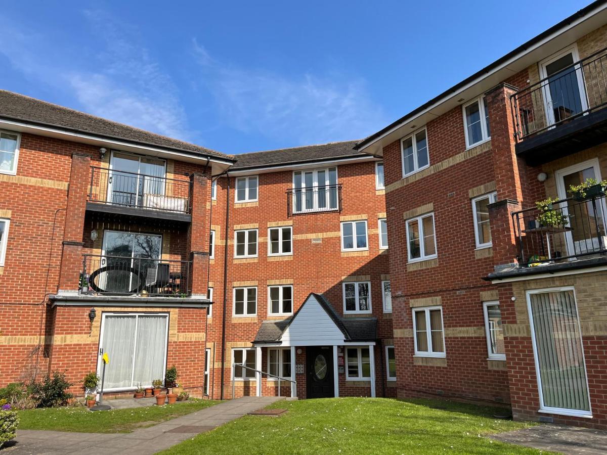 Archers 2 Bedrooms, Balcony, 2 Bathrooms, Free Parking, Wifi Southampton Luaran gambar
